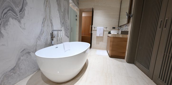 king-suit-1409-banyo-2